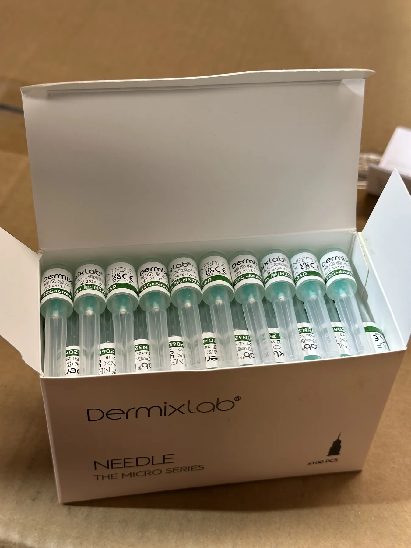 Syringes product presentation